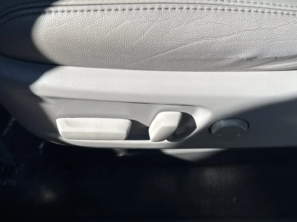 Used 2017 Gray Toyota XLE Premium image 49