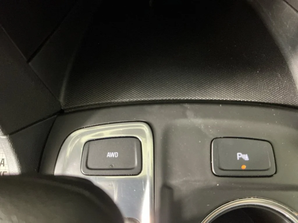 Used 2024 Mosaic Black Metallic Chevrolet LT image 27