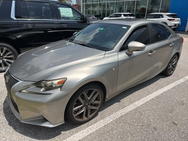 2016 Lexus IS 350 200t's photo
