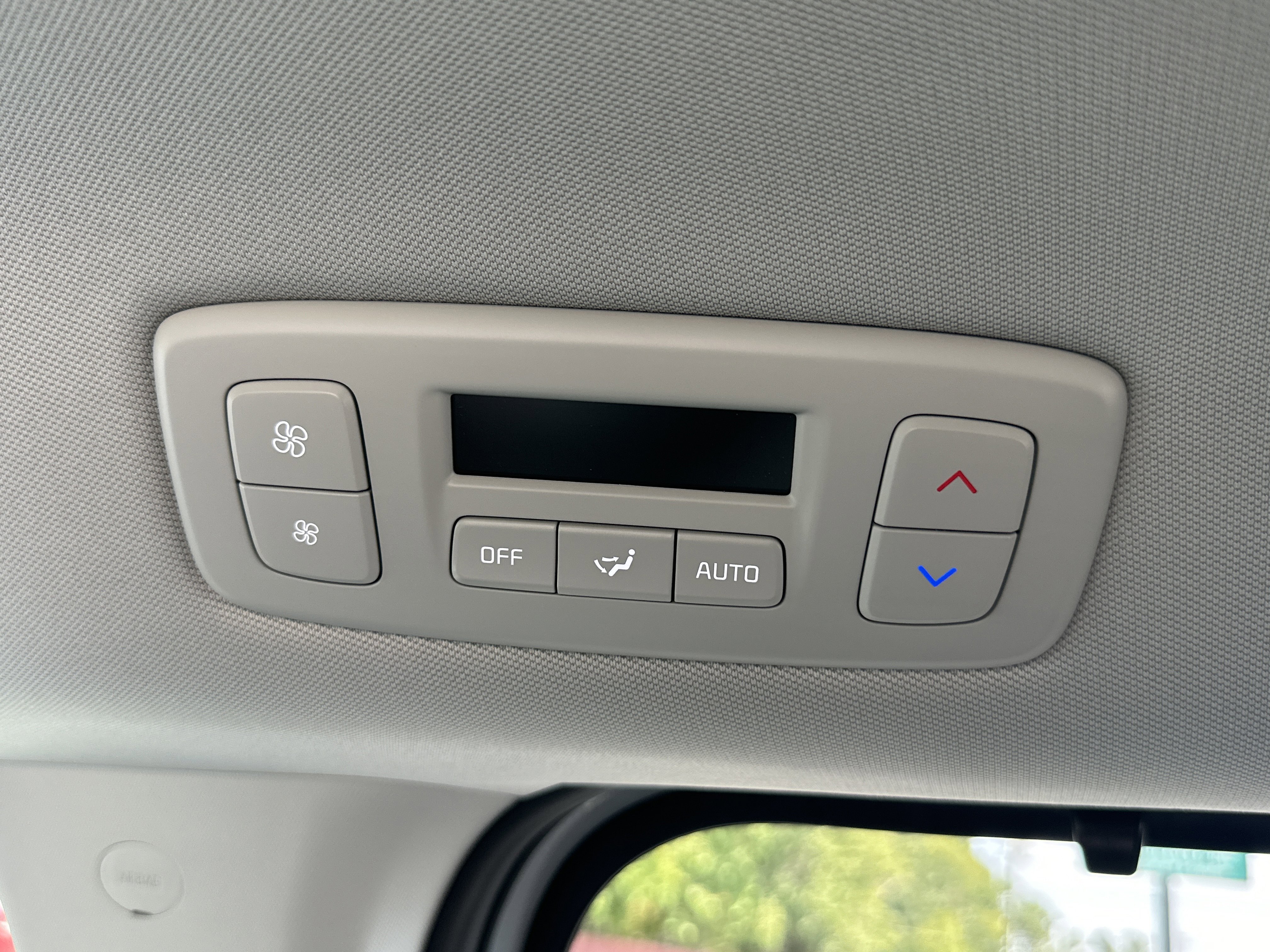 New 2026 Ceramic Silver Kia SX image 24