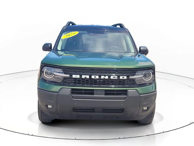 Used 2025 Green Ford Outer Banks image 2