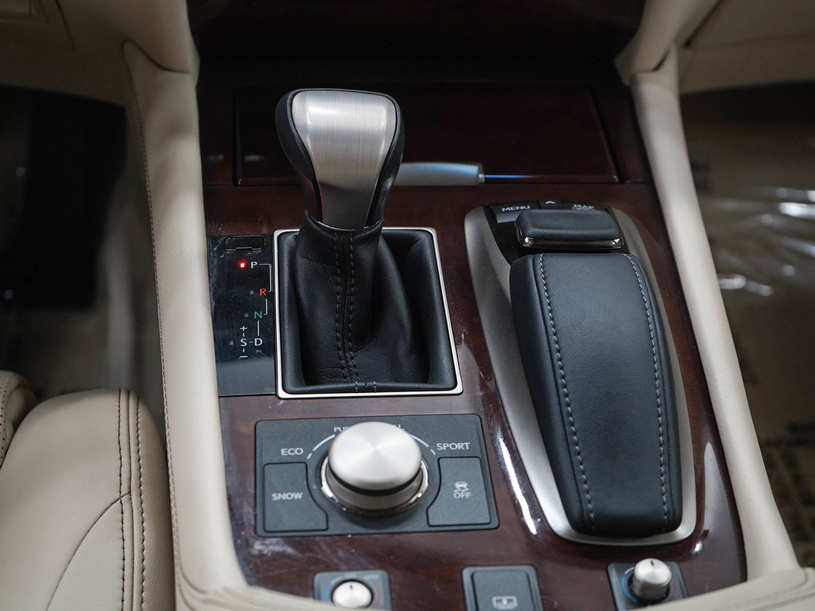 Used 2015 Obsidian Lexus 460 image 17