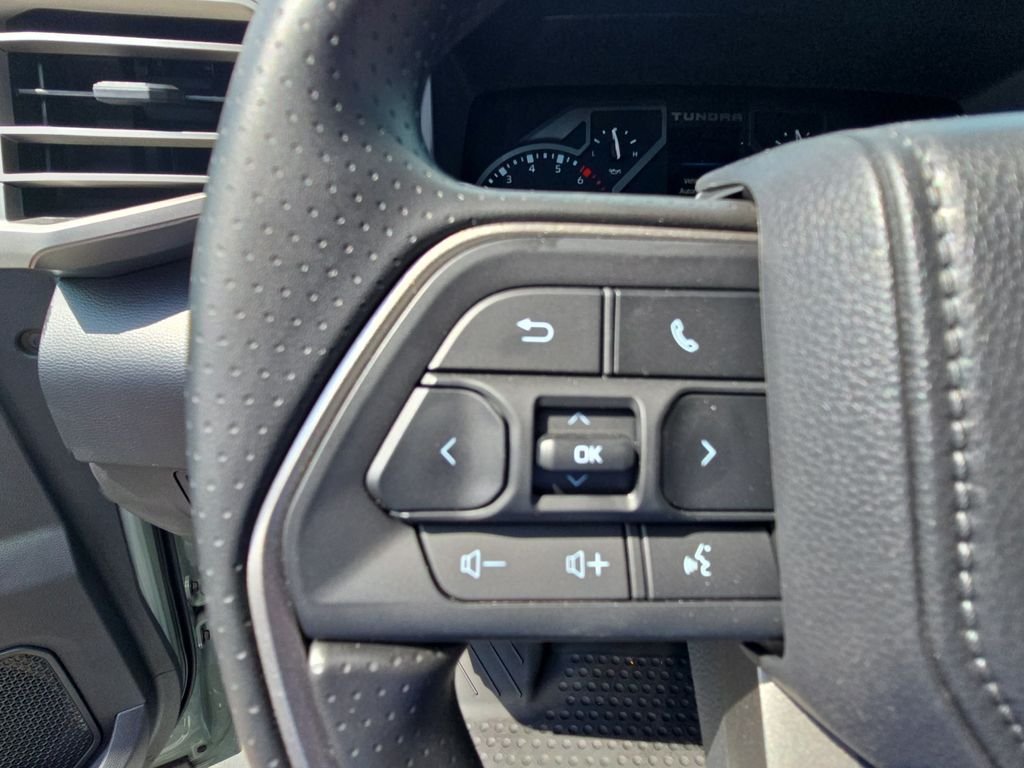 Used 2026  Toyota SR5 image 17