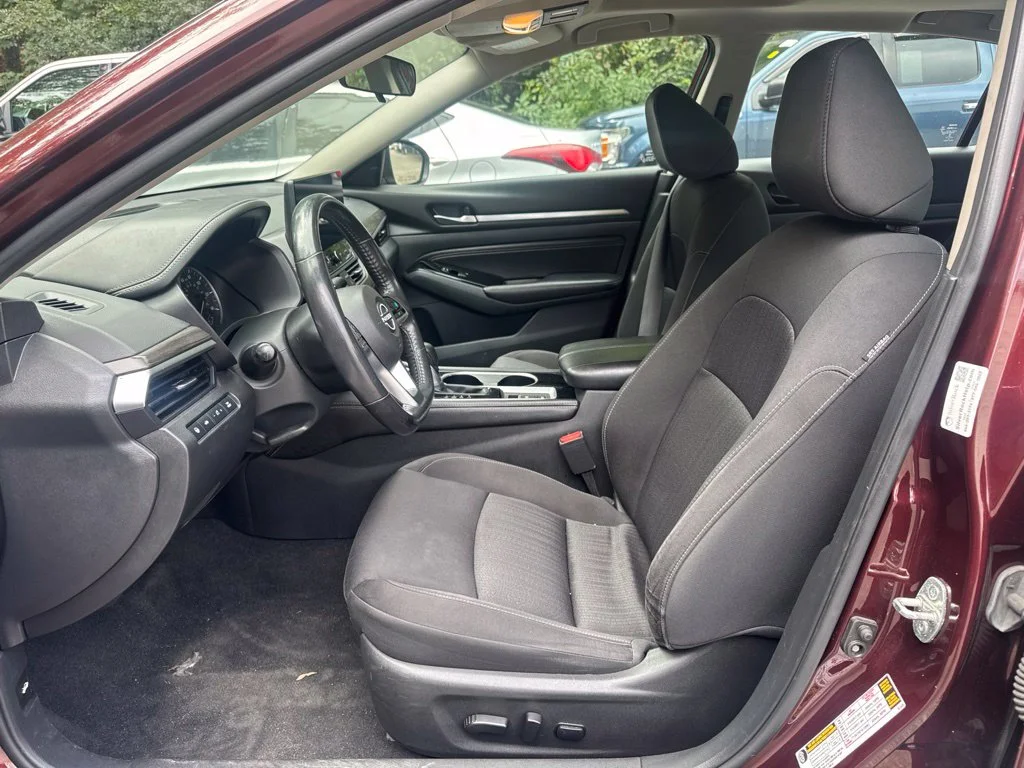 Certified Used 2023 Red Nissan 2.5 SV image 17