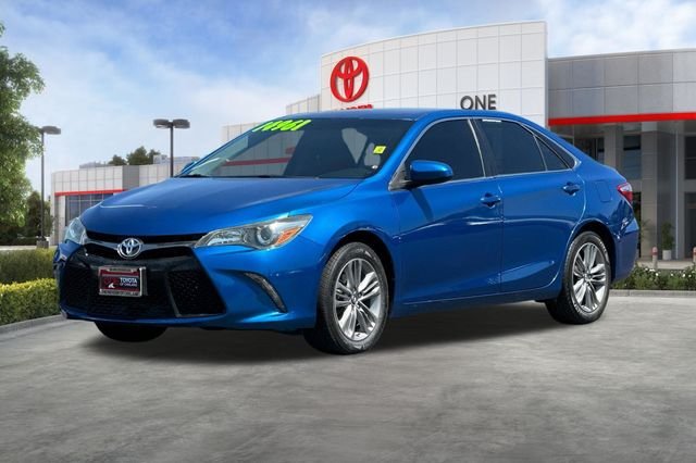 Used 2017 Blue Toyota SE image 9