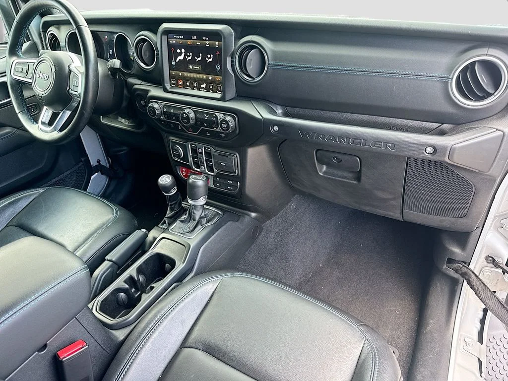 Used 2023 Silver Jeep Rubicon 4xe image 33