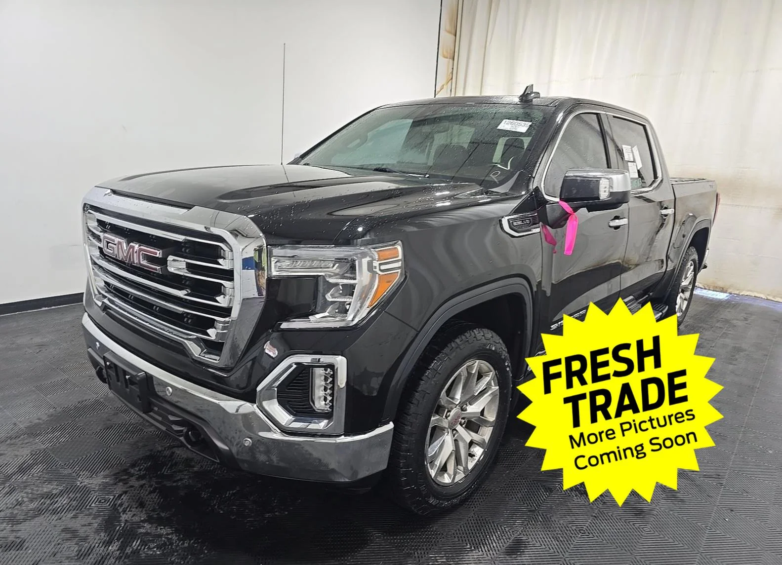 2020 GMC Sierra SLT 4WD Crew Cab Short Box's photo