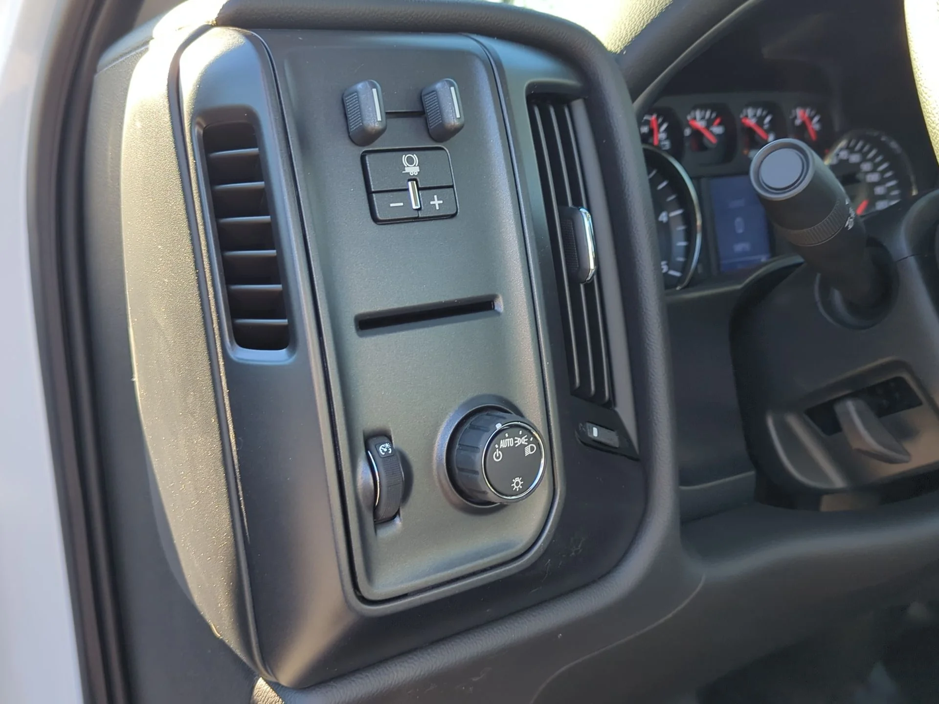 New 2023 Summit White Chevrolet Work Truck image 36
