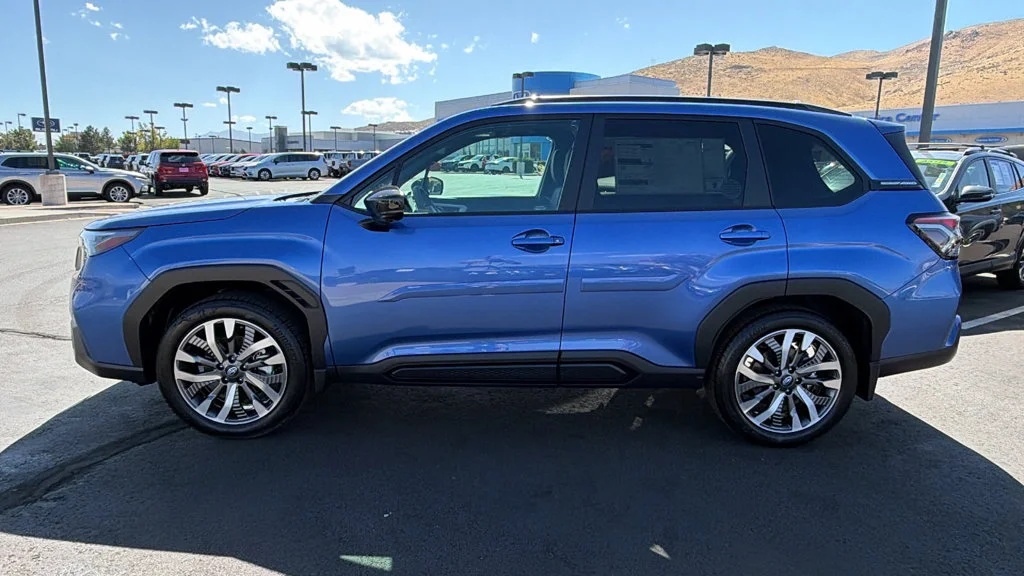 New 2026 DAYBREAK BLUE PEARL Subaru Touring image 6