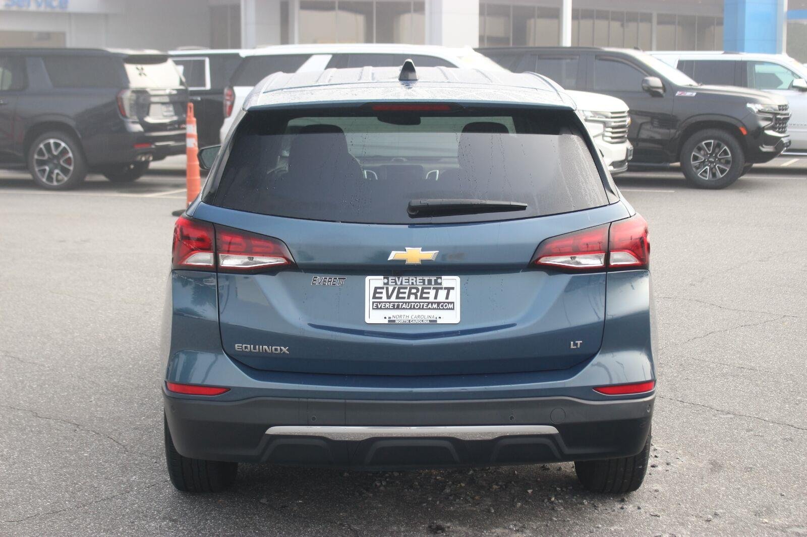 Used 2024 Lakeshore Blue Metallic Chevrolet LT image 6