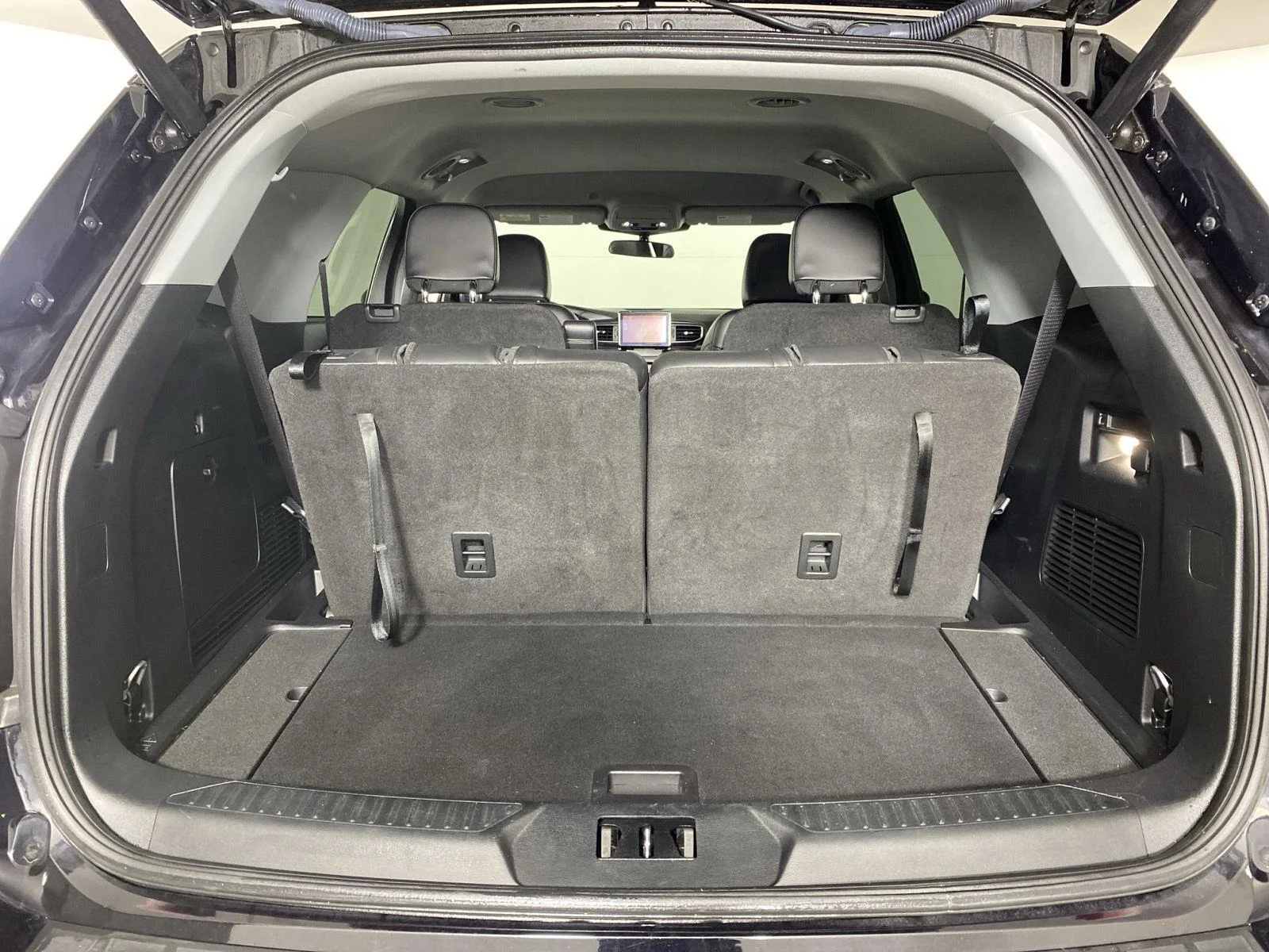 Used 2023 Black Metallic Ford XLT image 10