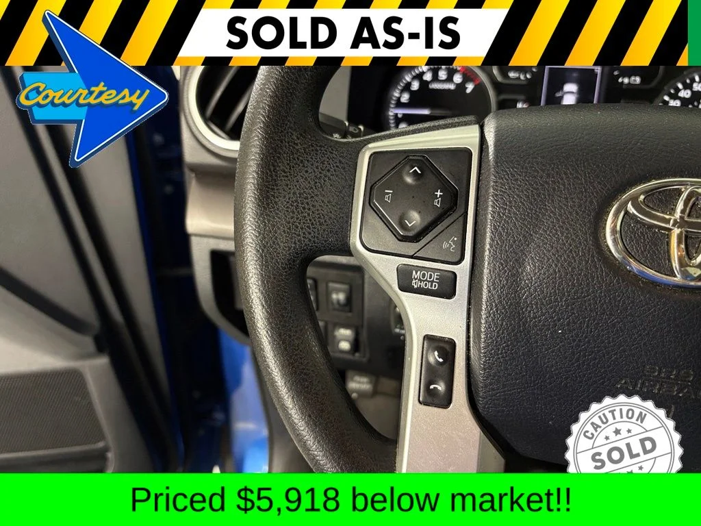 Used 2018 Blue Toyota SR5 image 20