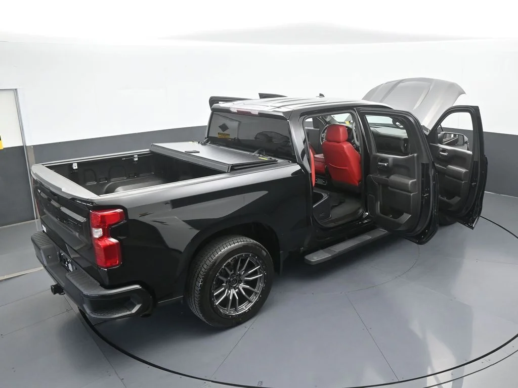 Used 2022 Black Chevrolet Custom image 67
