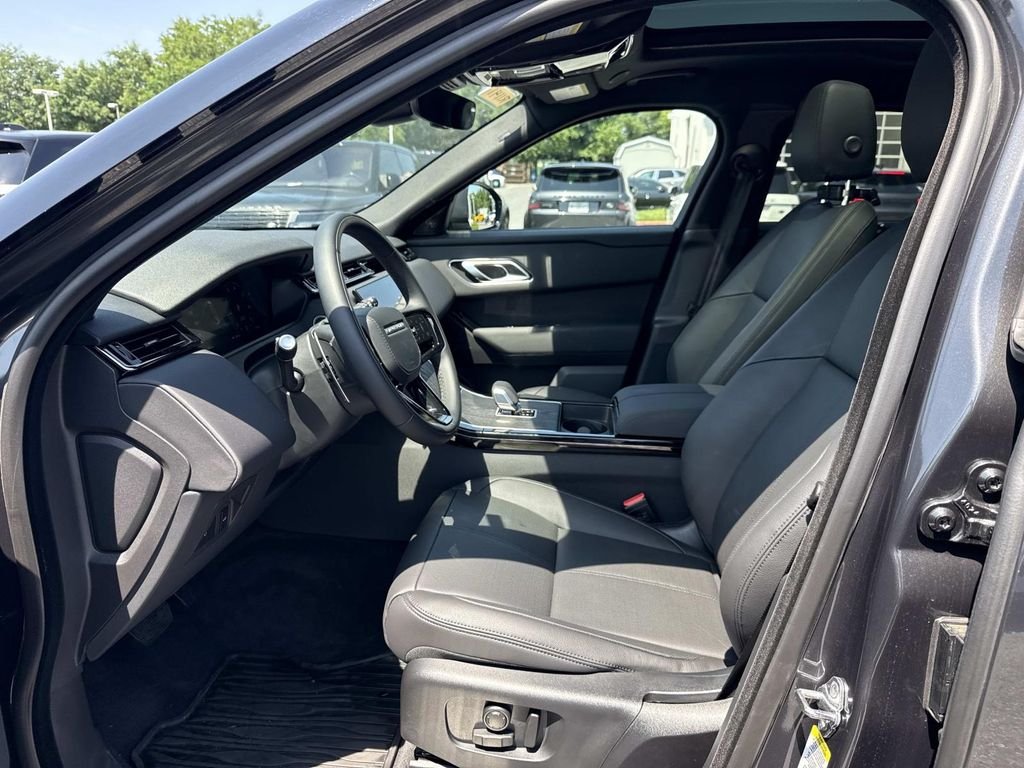 Used 2026 Gray Land Rover S image 18