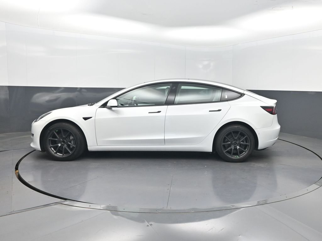 Used 2022 White Tesla Base image 2