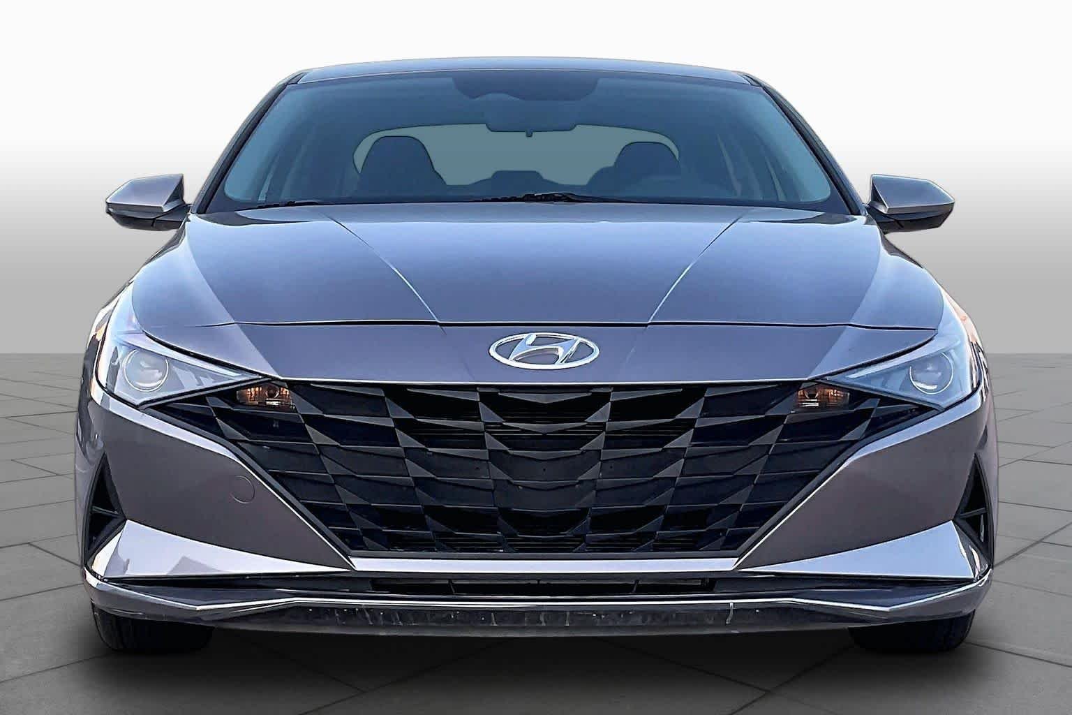 Pre-Owned 2023 Hyundai Elantra SEL