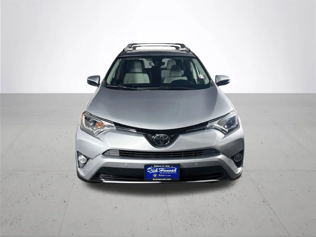Used 2018 Silver Sky Metallic Toyota XLE image 3
