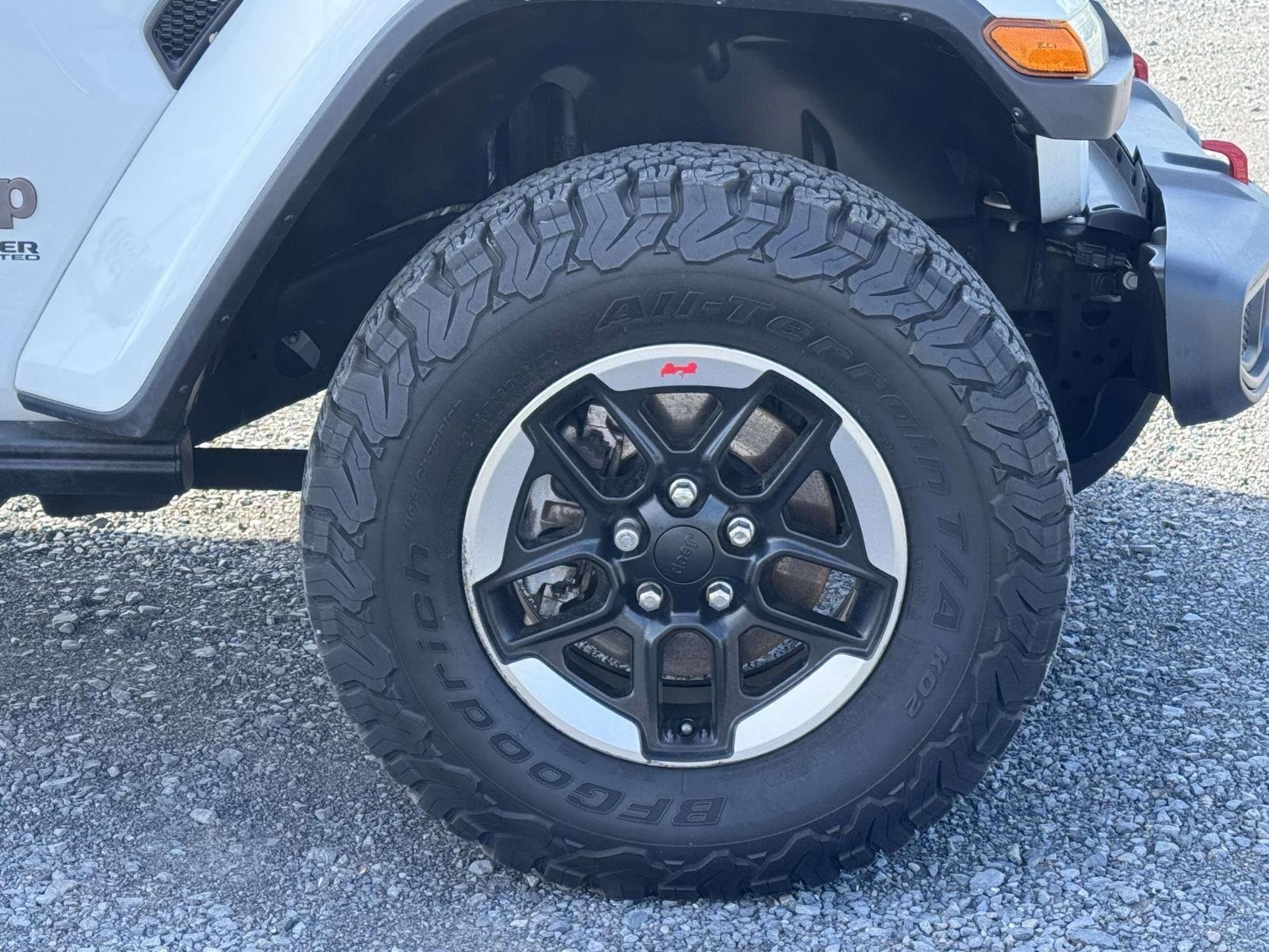 Used 2020 Bright White Clearcoat Jeep Rubicon image 28
