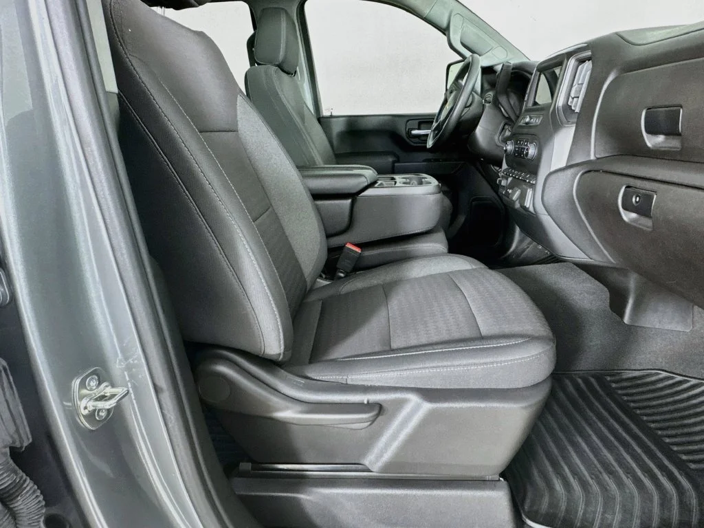 Used 2025 Gray Chevrolet Custom image 32