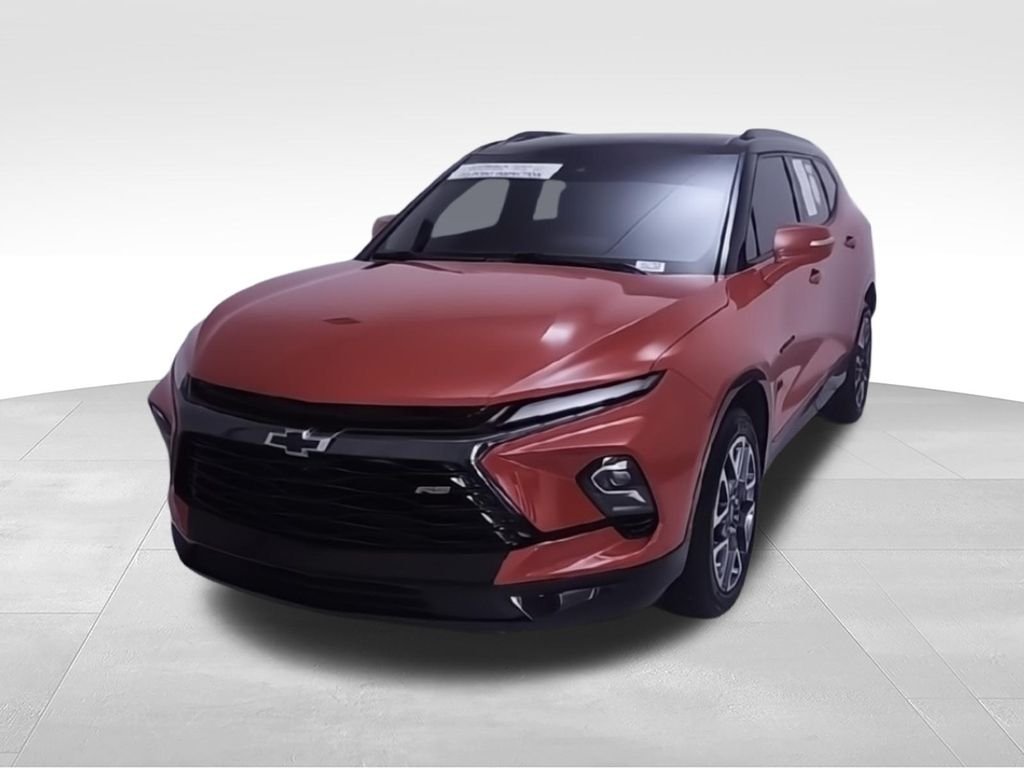 Used 2024 Red Chevrolet RS image 4