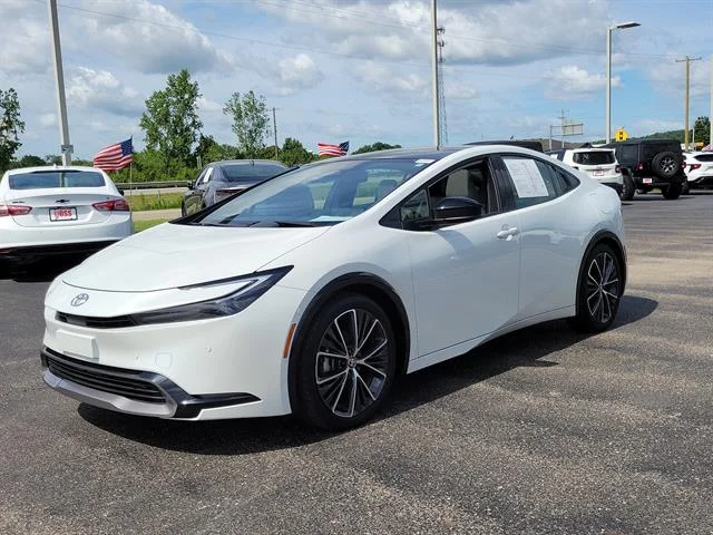 Certified Used 2024 Wind Chill Pearl Toyota Limited image 32