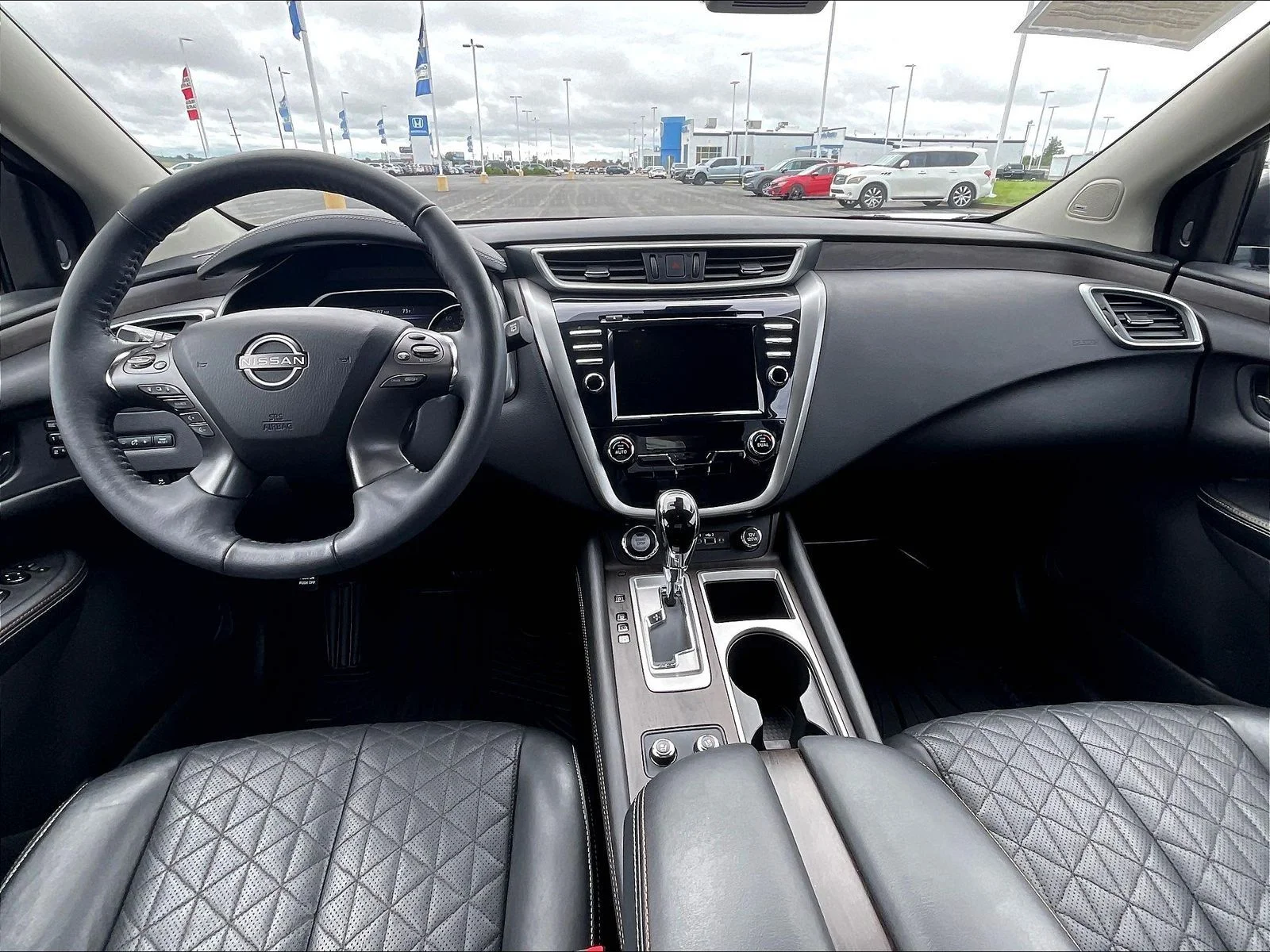 Used 2024 Brilliant Silver Metallic Nissan Platinum image 9