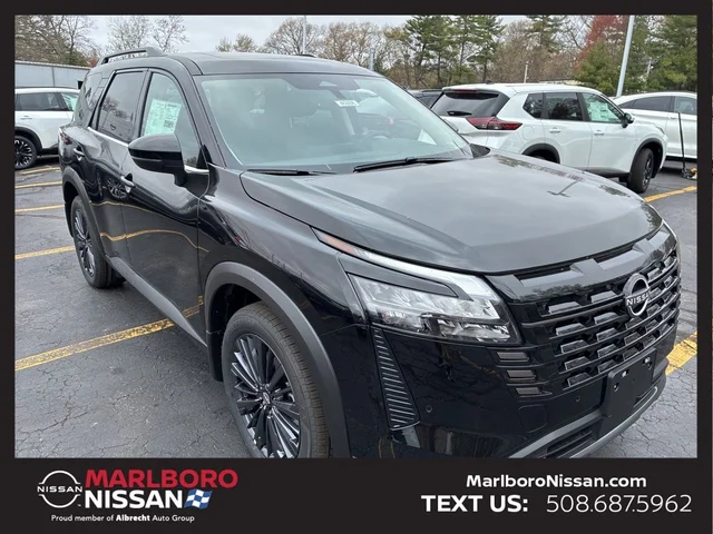 2026 Nissan Pathfinder SL