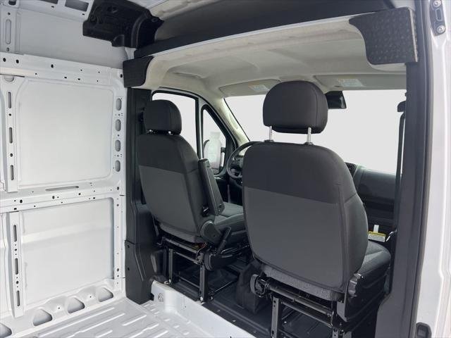 New 2026 Bright White Clearcoat RAM Tradesman image 18