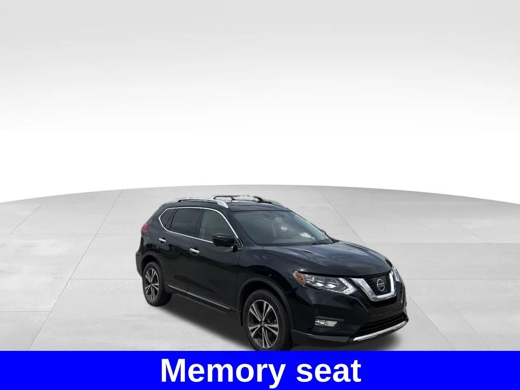 Used 2017 Black Nissan SL image 9