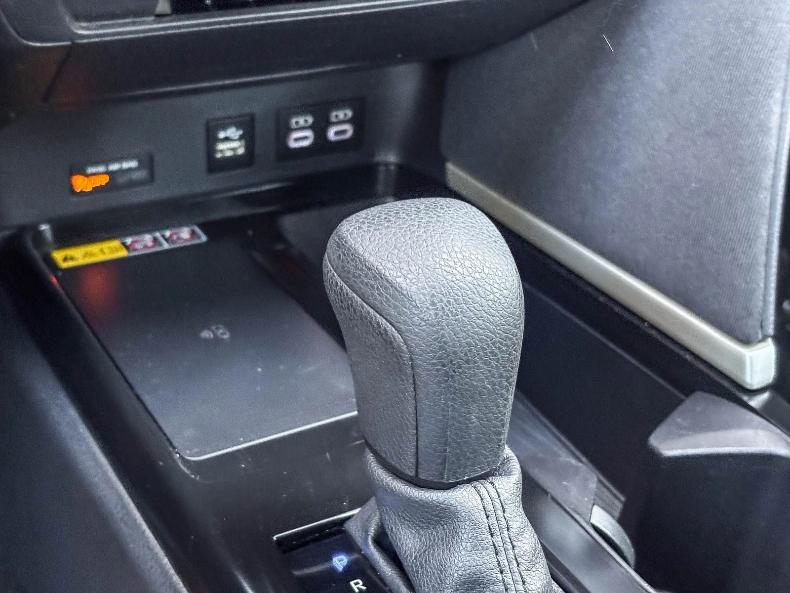 Used 2025 Ice Cap Toyota LE image 25