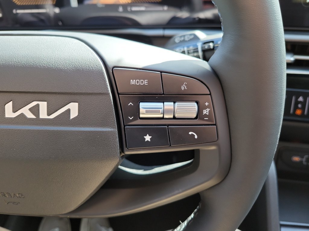 New 2027 Glacial White Pearl Kia LX image 26