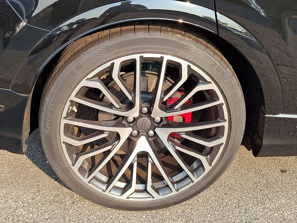 New 2026 Black Audi 4.0T Prestige image 5