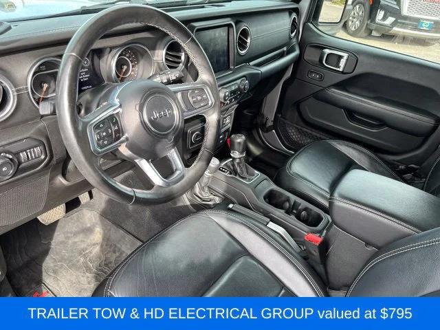 Used 2018 Silver Jeep Sahara 4x4 image 14