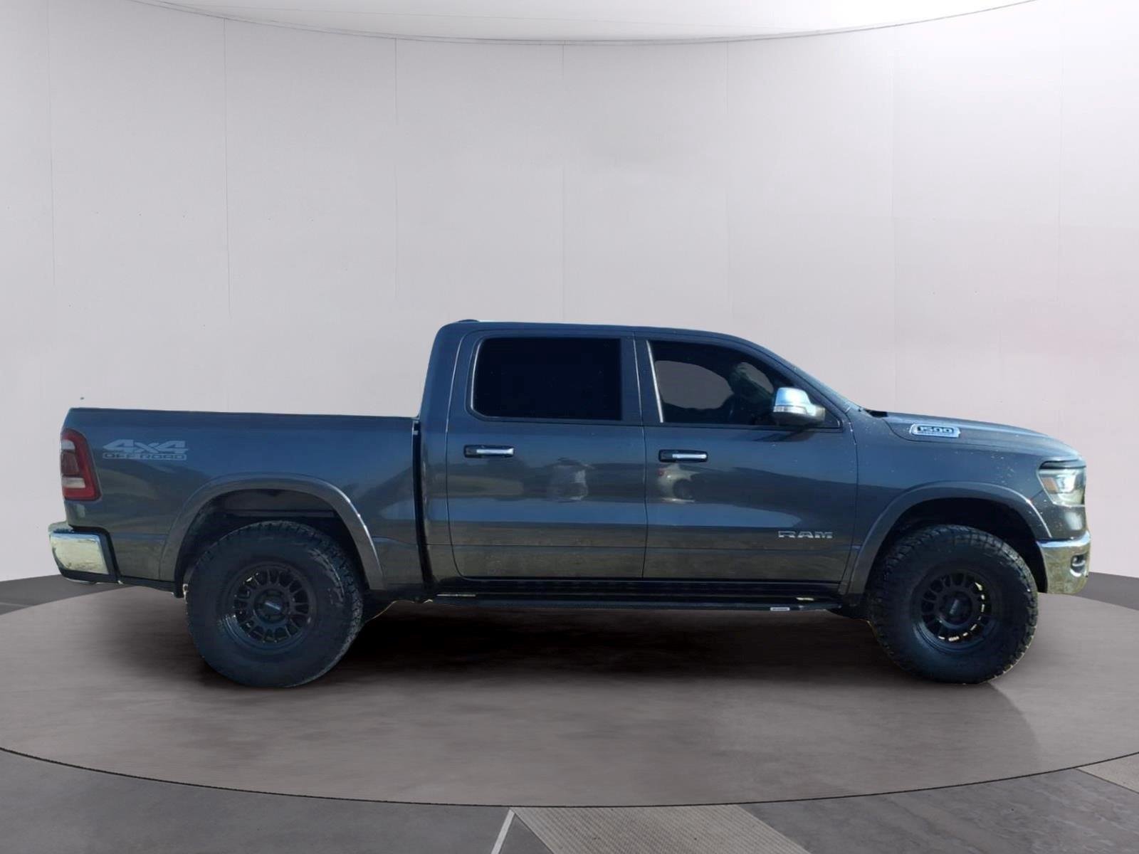 Used 2021 Granite Crystal Metallic Clearcoat Ram Laramie image 6
