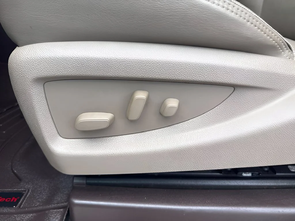 Used 2016 SUMMIT WHITE GMC Denali image 8