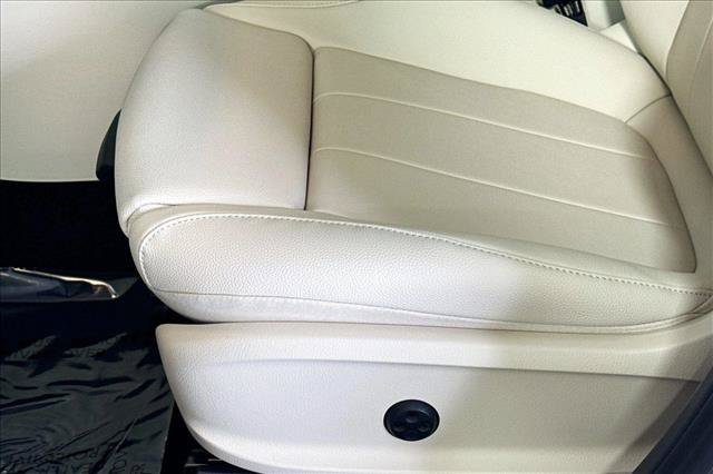 New 2026 Polar White Mercedes-Benz GLA 250 image 46