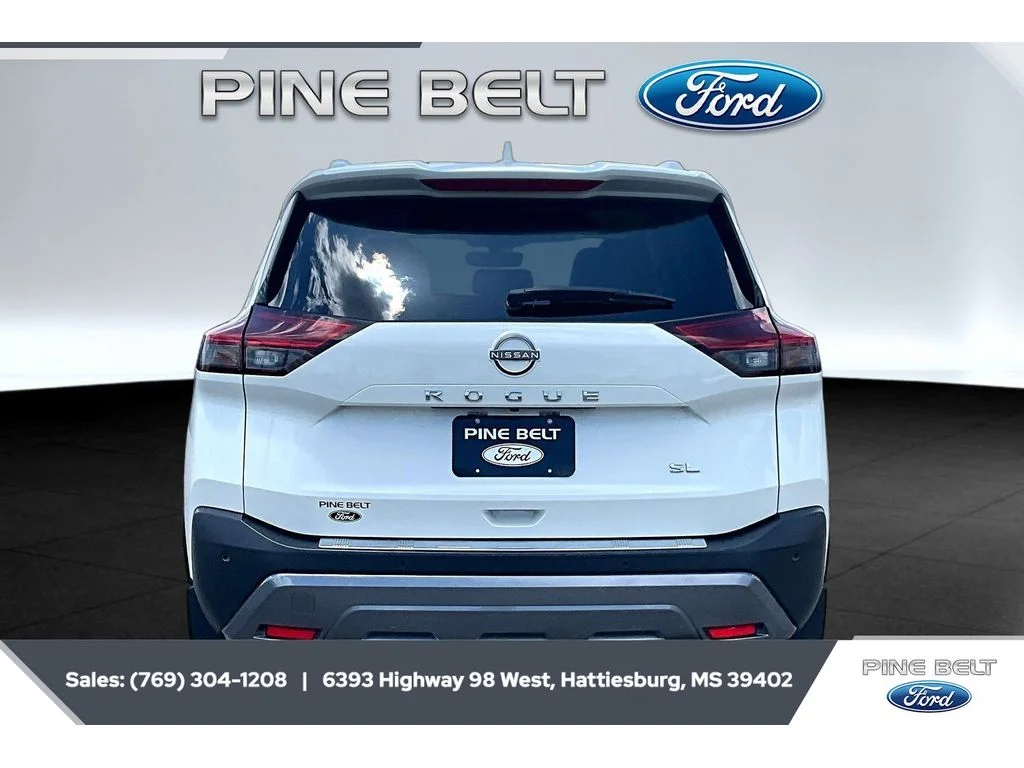 Used 2023 Pearl White Tricoat Nissan SL image 4