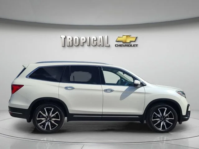 Used 2019 White Honda Touring 7-Passenger image 6