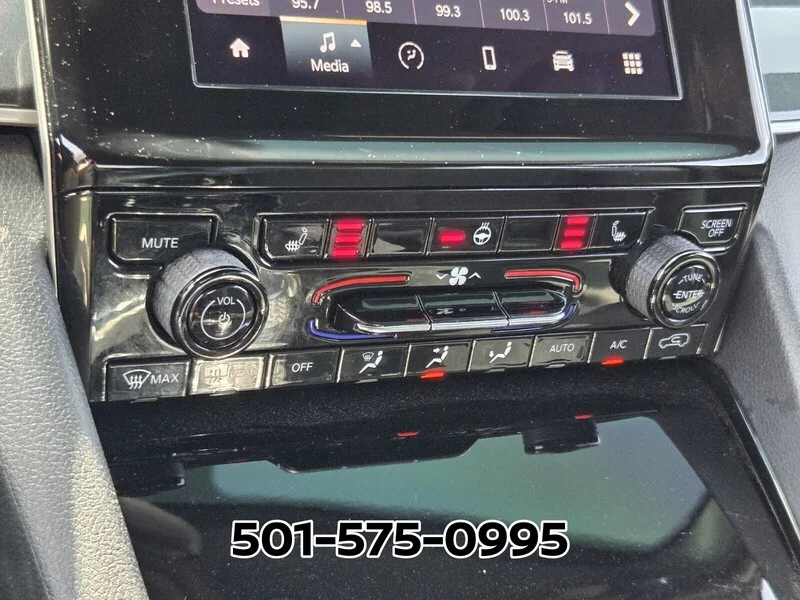 Used 2023 Velvet JEEP ALTITUDE 4X4 image 27