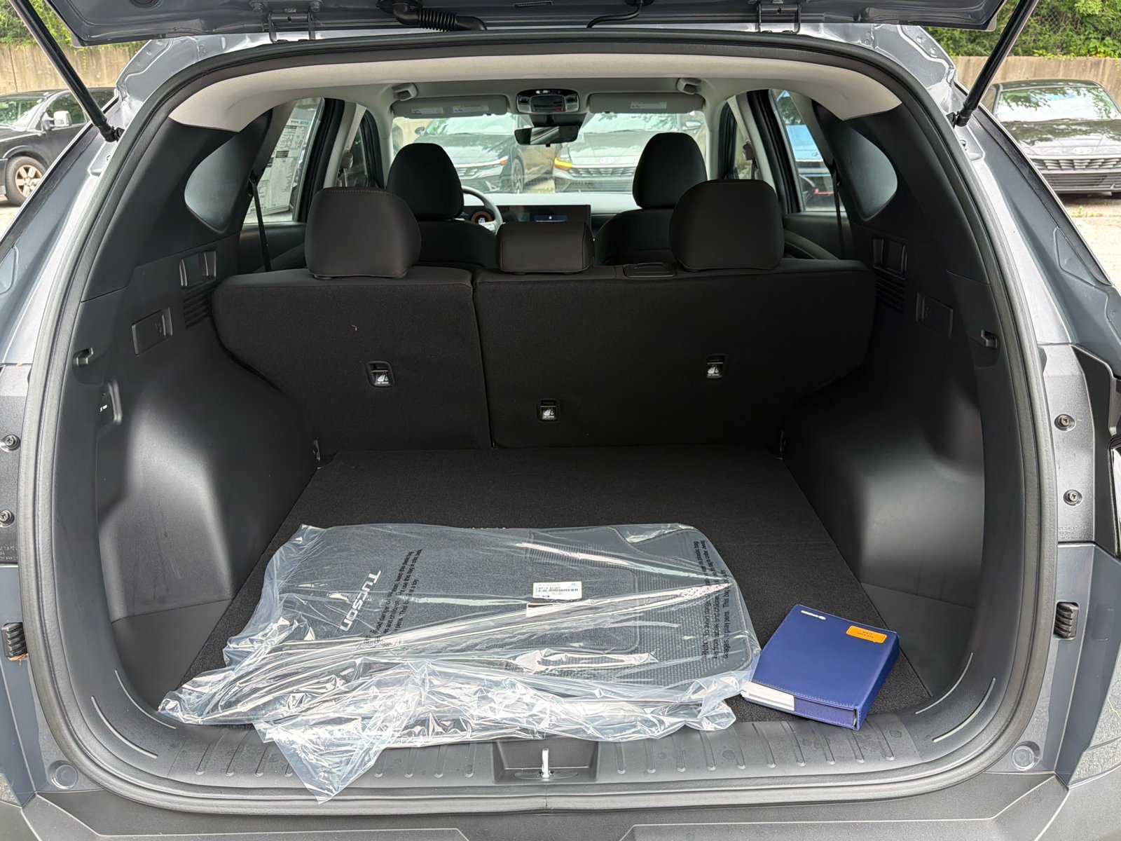 New 2026 Ecotronic Gray Hyundai SE image 13