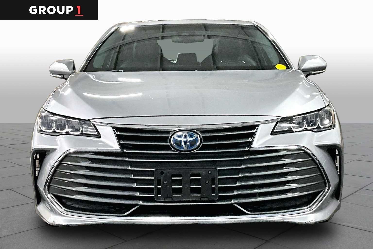 Certified Used 2020 Celestial Silver Metallic Toyota Hybrid XLE image 4