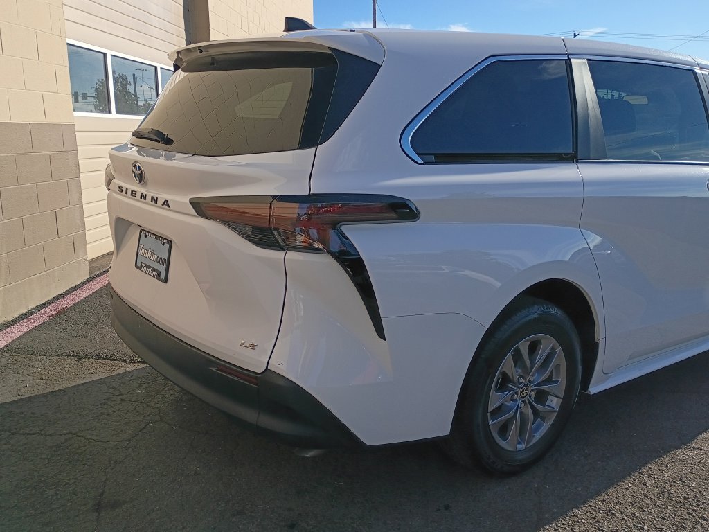 Used 2025 White Toyota LE image 5