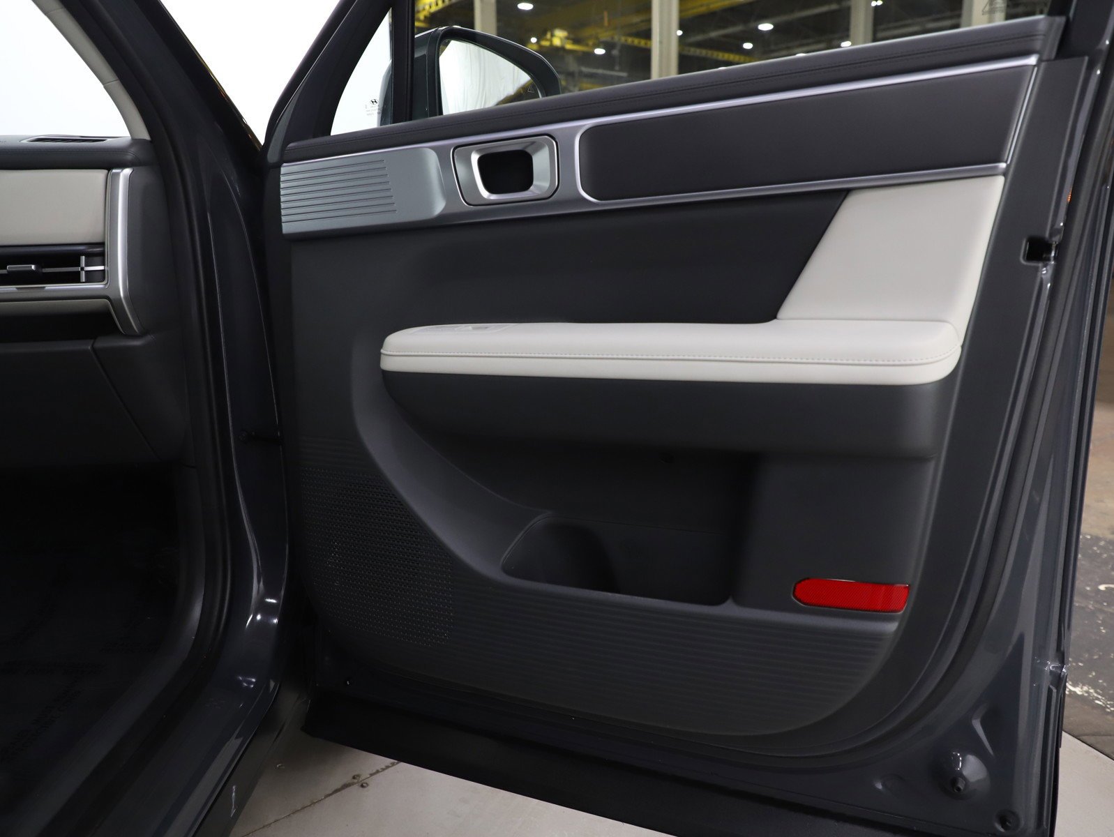 2025 Hyundai Santa Fe SEL - Photo 11