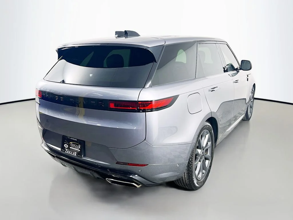 Used 2024 Eiger Gray Metallic Land Rover Dynamic SE image 5