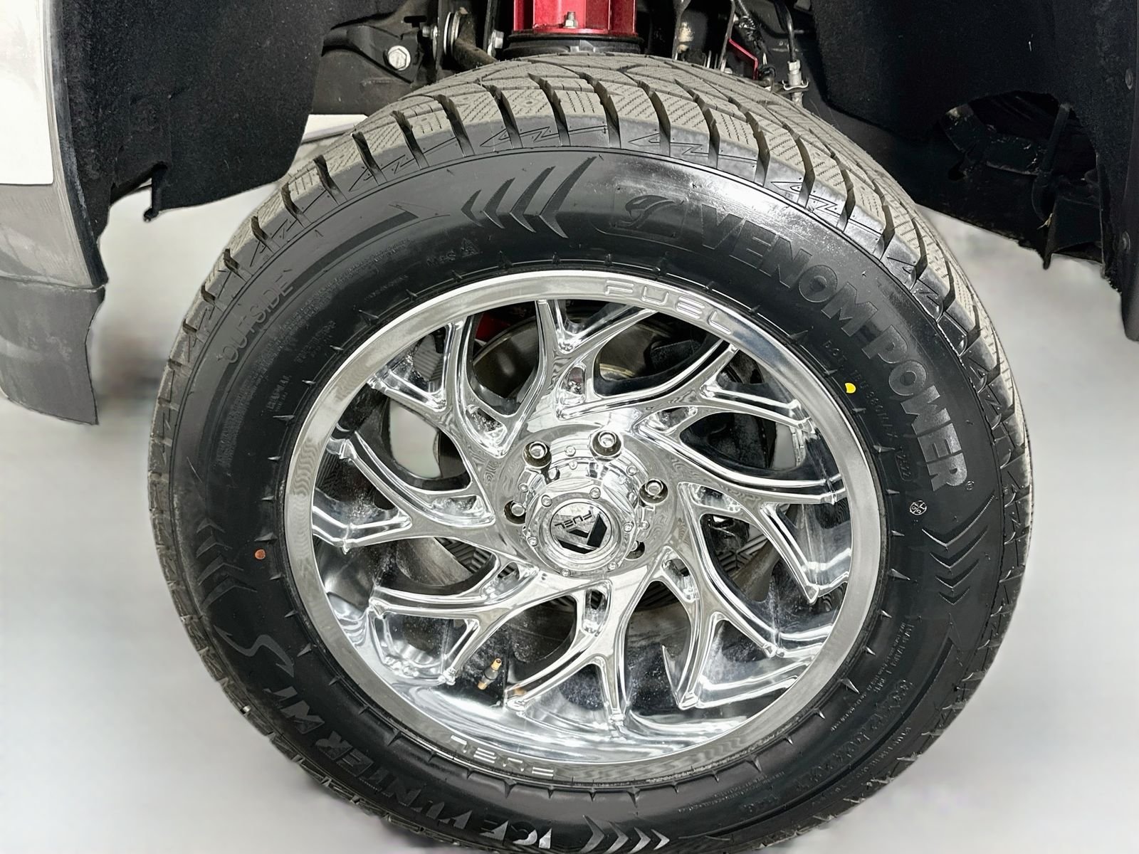 Used 2018 Quicksilver Metallic GMC SLT image 31