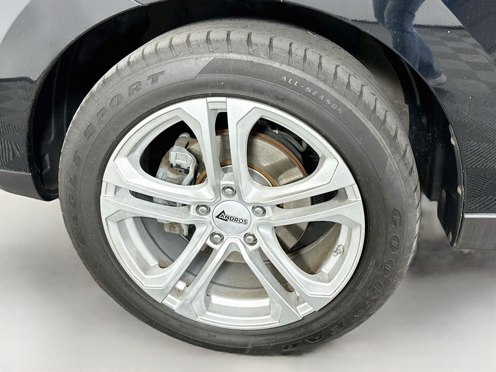 Used 2010 Ash Black Hyundai Limited image 32