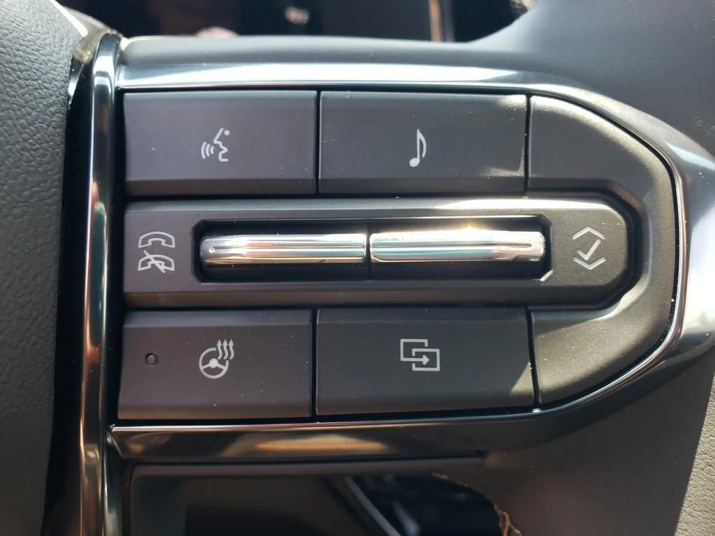 2026 GMC Canyon AT4 - Photo 17