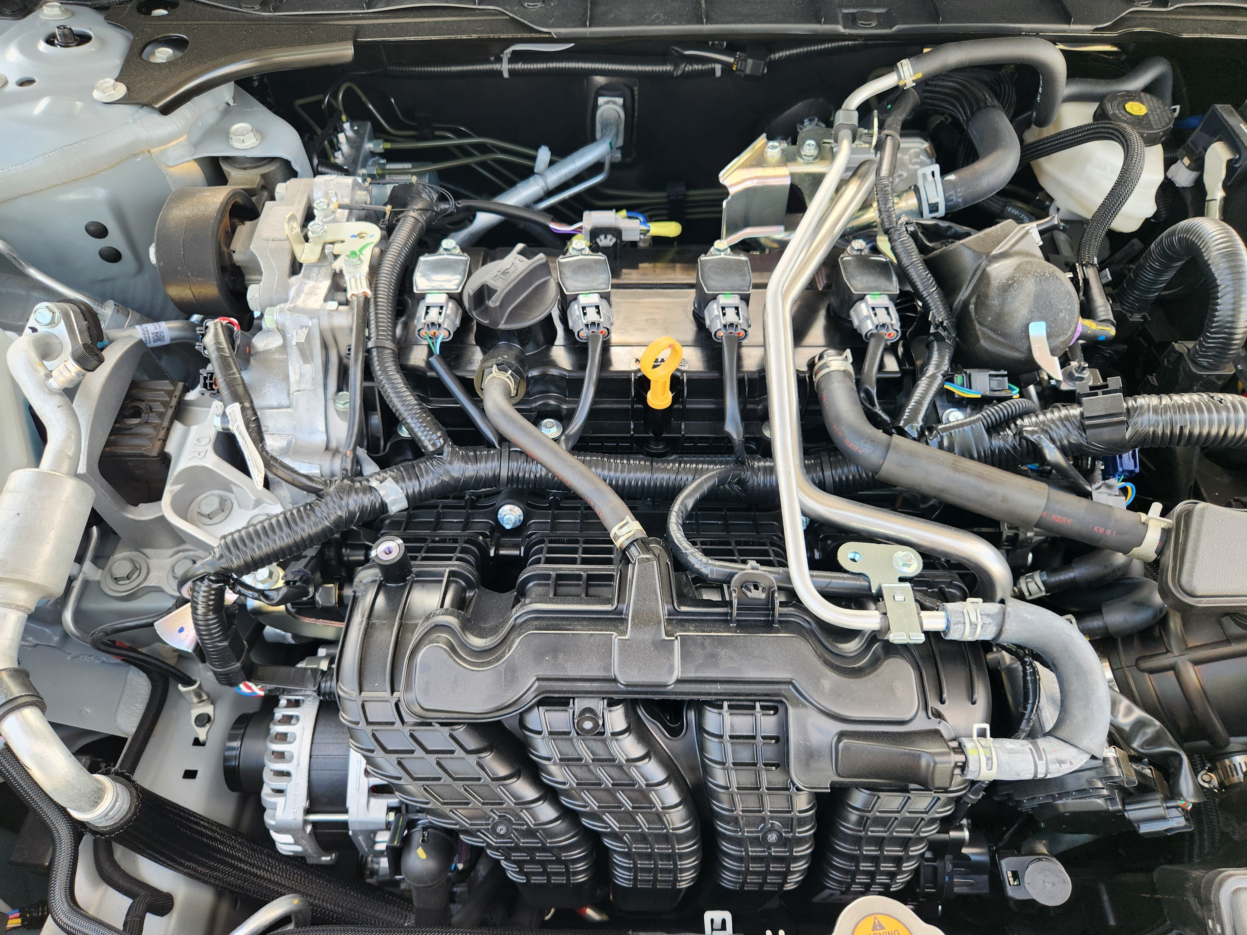New 2026 Gray Sky Pearl / Super Black Two-tone Nissan SR image 32