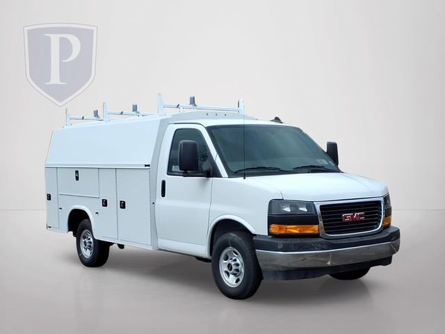 2025 GMC Savana Cutaway