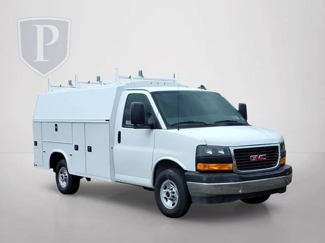 2025 GMC Savana Cutaway